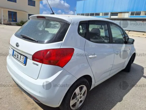5#9410 Autocarro Kia Venga
