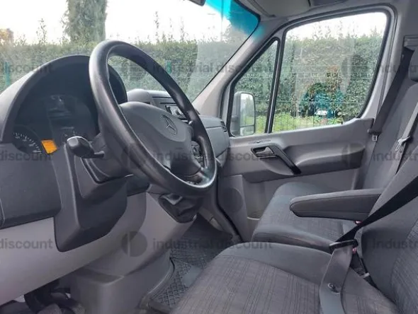 27#9875 Autocarro Mercedes