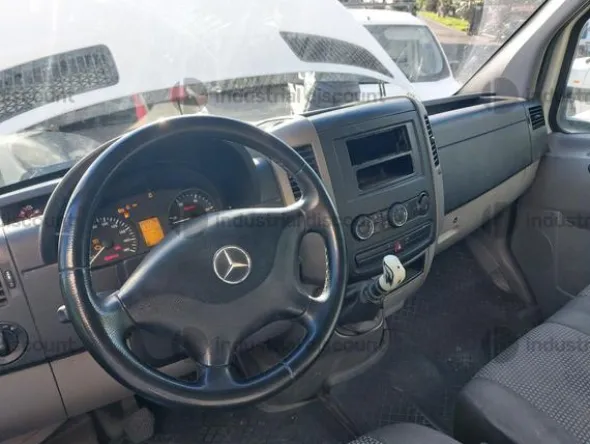 10#9138 Autocarro Mercedes