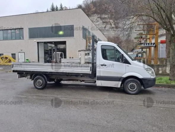 47#10047 Autocarro Mercedes Benz