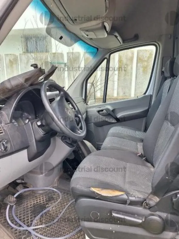 32#8846 Autocarro Mercedes Benz Sprinter