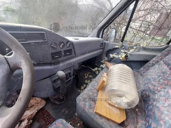 16#8924 Autocarro Mercedes 308D