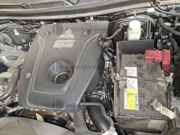 1#9617 Autocarro Mitsubishi L200