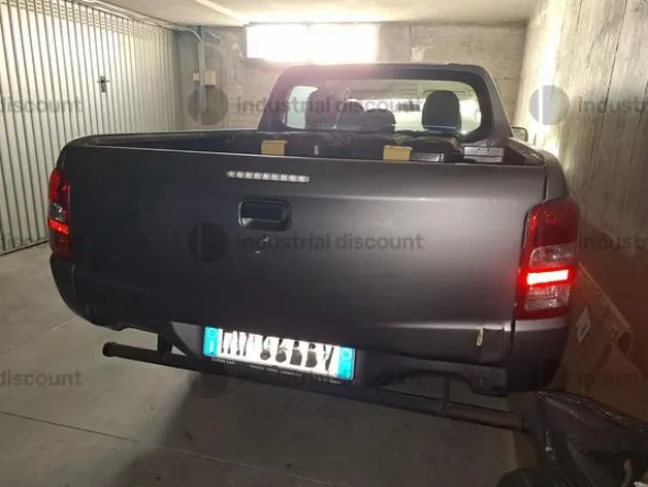 1#9617 Autocarro Mitsubishi L200
