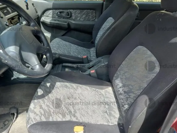 54#8980 Autocarro Mitsubishi PK L200