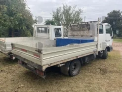 4#9611 Autocarro Nissan Cabstar