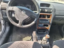 3#9183 Autocarro Opel Astra