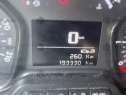 2#8895 Autocarro Peugeot Expert Traveller