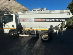 6#9932 Autocarro raccolta rifiuti Isuzu