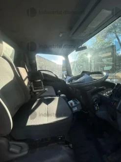 6#9932 Autocarro raccolta rifiuti Isuzu