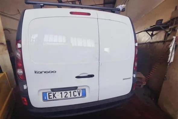 23#7327 Autocarro Renault Kangoo