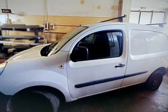 23#7327 Autocarro Renault Kangoo