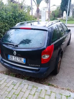 48#6817 Autocarro Renault Laguna
