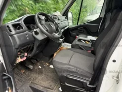 6#9826 Autocarro Renault Master