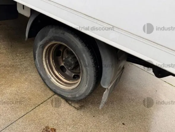 6#9826 Autocarro Renault Master