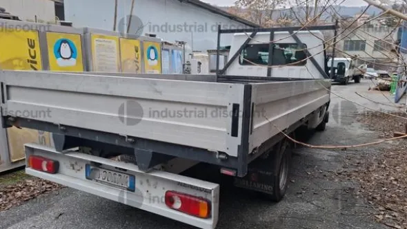 73#10047 Autocarro Renault Master