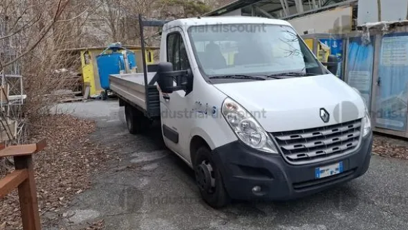 73#10047 Autocarro Renault Master