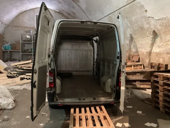 1#6919 Autocarro Renault Master