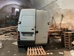 1#6919 Autocarro Renault Master