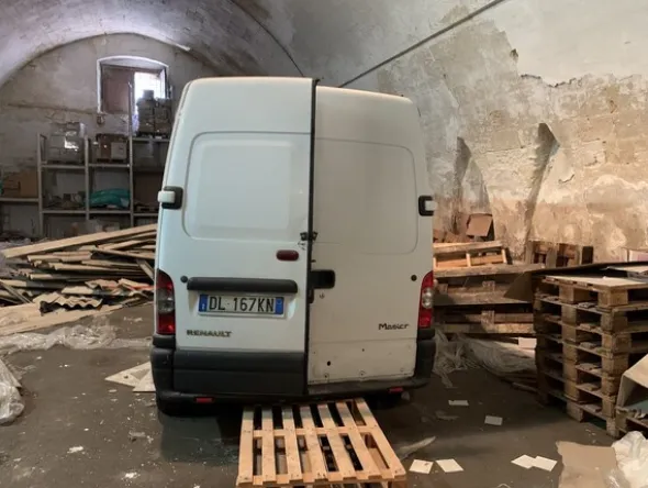 1#6919 Autocarro Renault Master