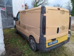 39#9770 Autocarro Renault Traffic
