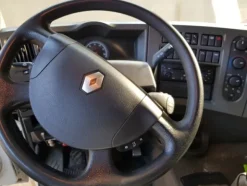 69#3561 Autocarro Renault Trucks Premium