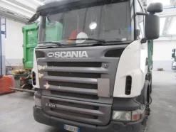 35#3561 Autocarro Scania P 400