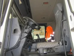 35#3561 Autocarro Scania P 400