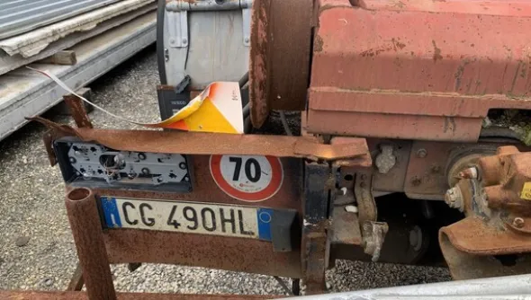 36#6883 Autocarro scarrabile Iveco