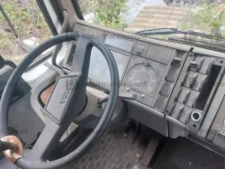 27#9987 Autocarro Volvo