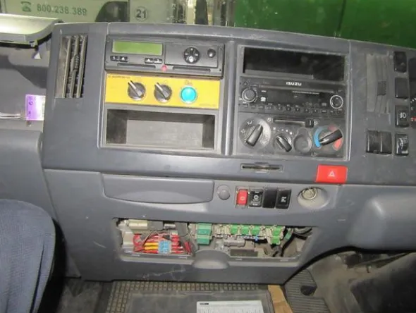 84#3561 Autocompattatore Isuzu M 50 Evolution