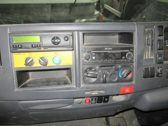 78#3561 Autocompattatore Isuzu M 50Evolution
