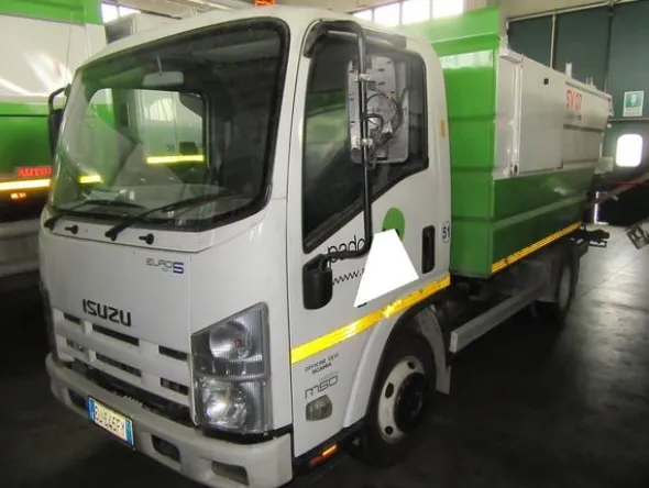 77#3561 Autocompattatore Isuzu M 50Evolution