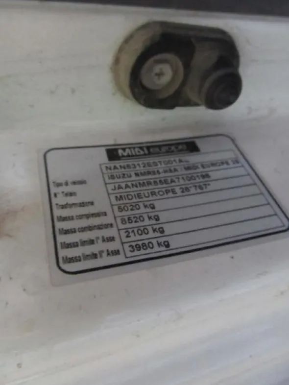 77#3561 Autocompattatore Isuzu M 50Evolution