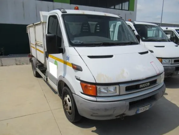 44#3561 Autocompattatore Iveco