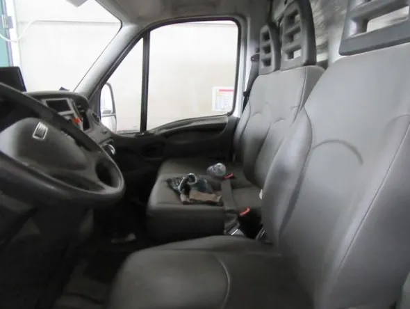 79#3561 Autocompattatore Iveco 35C 11