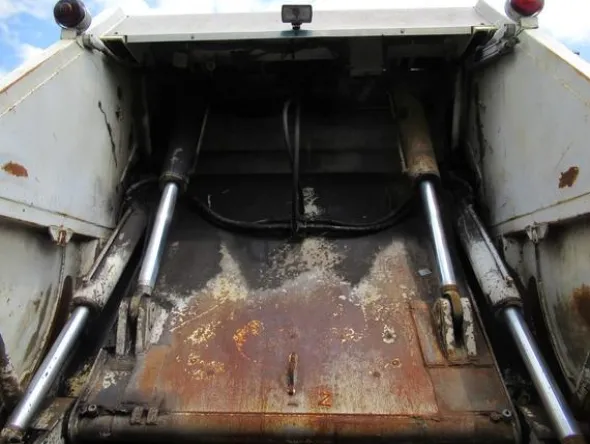 32#3561 Autocompattatore Mercedes Benz