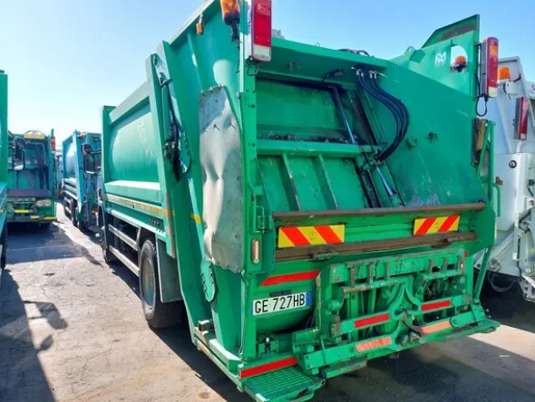 15#7528 Autocompattatore Scania