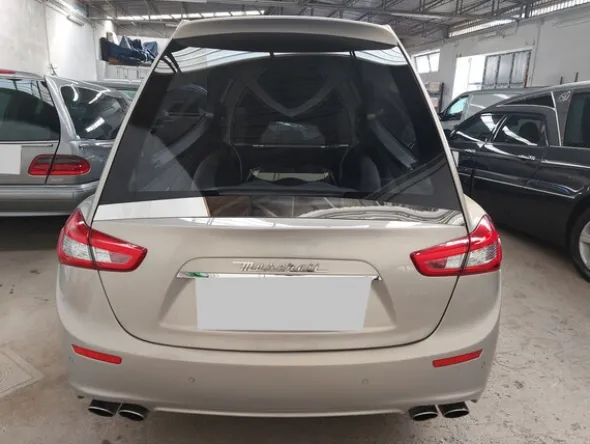 4#8088 Autofunebre Maserati