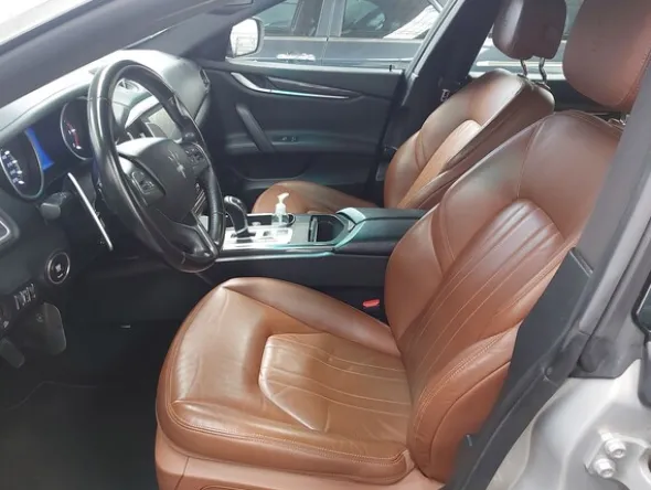 4#8088 Autofunebre Maserati