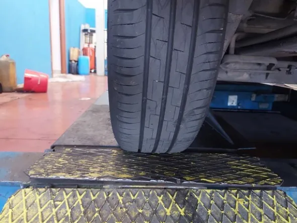 3#7999 Autogru per soccorso stradale Fiat e attrezzature per officina