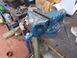 3#7999 Autogru per soccorso stradale Fiat e attrezzature per officina