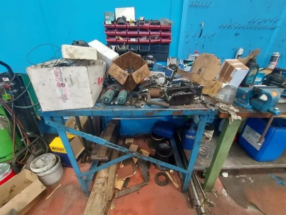 3#7999 Autogru per soccorso stradale Fiat e attrezzature per officina