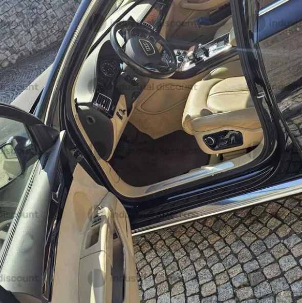 1#10029 Automobile Audi A8