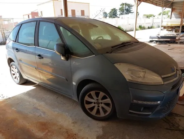 2#7067 Automobile Citroen C4
