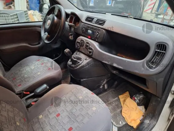 2#9897 Automobile Fiat Panda