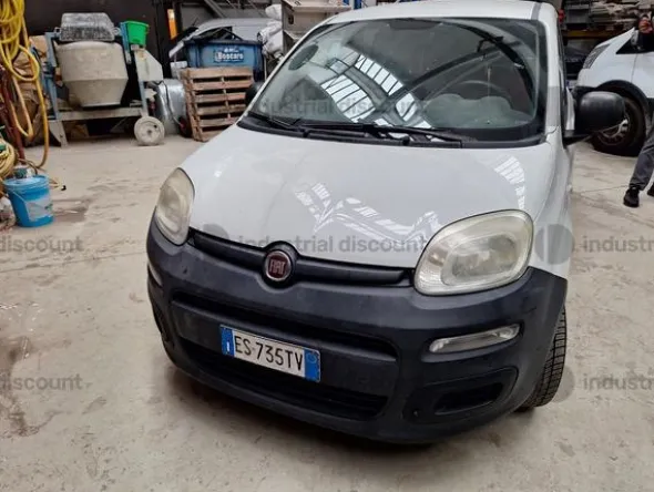 2#9897 Automobile Fiat Panda