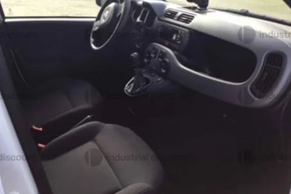 3#9554 Automobile Fiat Panda Hybrid