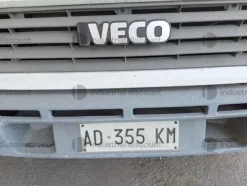 8#9559 Autoveicolo Iveco
