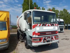 8#7780 Autoveicolo Iveco uso E18